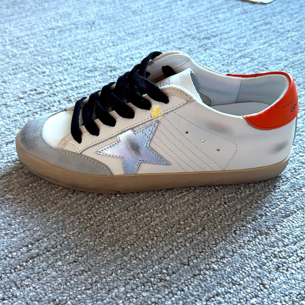 Size 36 sneaker